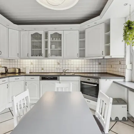 5 Bedroom Gorgeous In Krummhoern